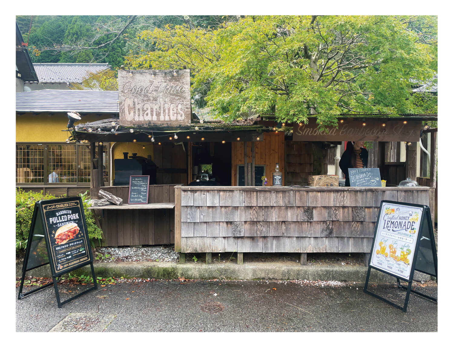 WORKS ブランドロゴ・店舗サイン